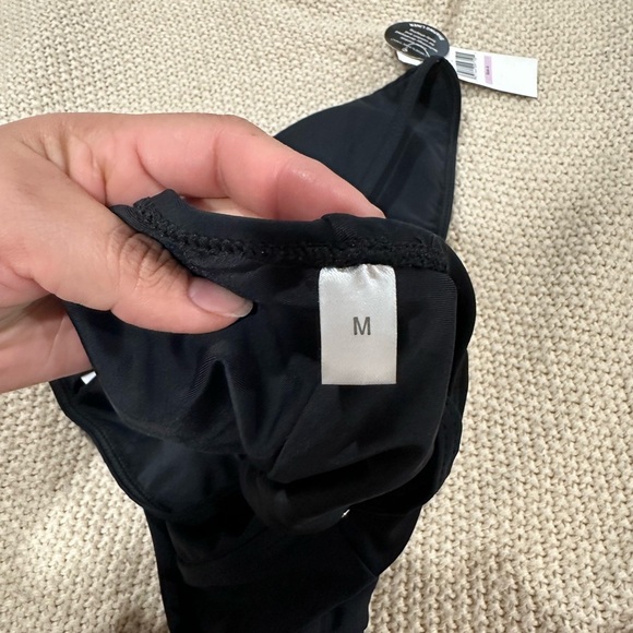 Carmen Marc Valvo NEW🔥 Black Halter One-Piece Swimsuit - Picture 7 of 9